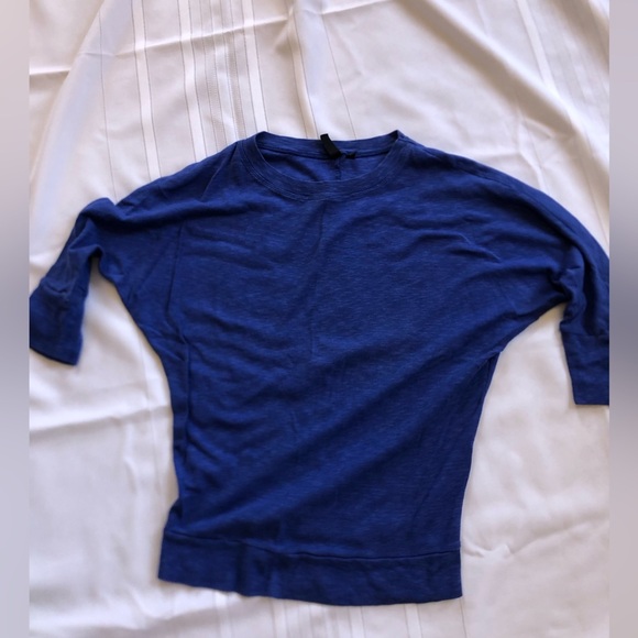 Vibrant Blue Elbow Length Sleeve Top - Picture 3 of 11